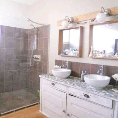 Accueillante A Avec Piscine Privee Saint-Vincent-Rive-dʼOlt